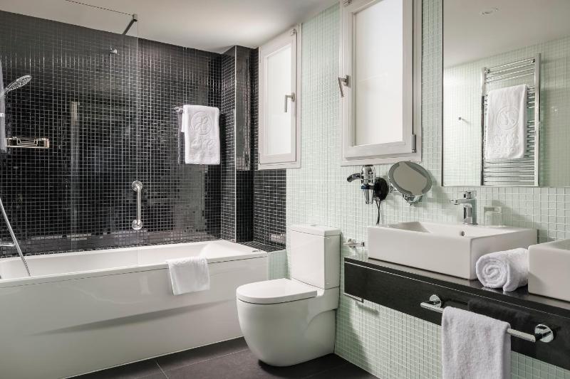 Double Room with Terrace image 2