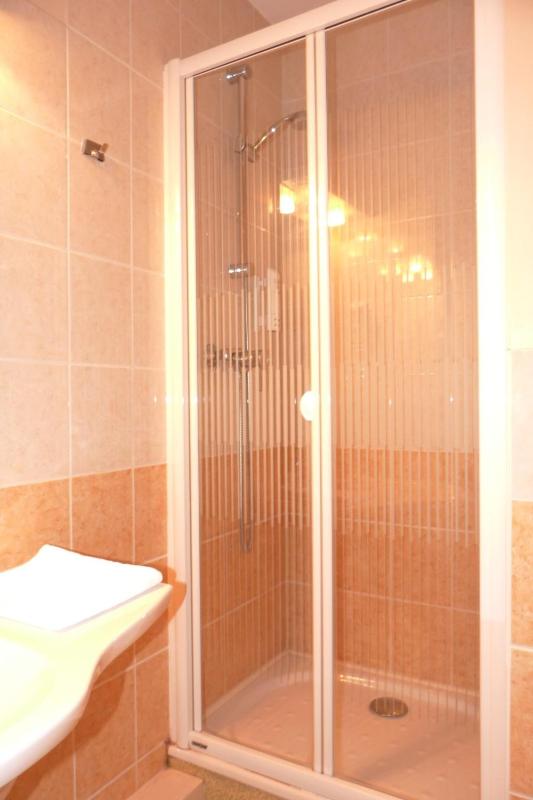 Business Single Room image 2