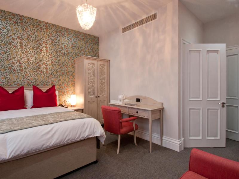 Triple Room image 2
