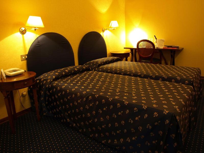 Economy Double or Twin Room image 2