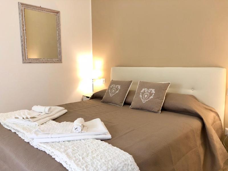 Standard Double Room image 1