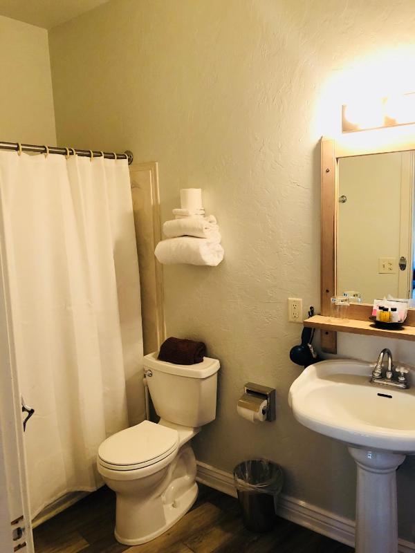 Deluxe Double Room image 2
