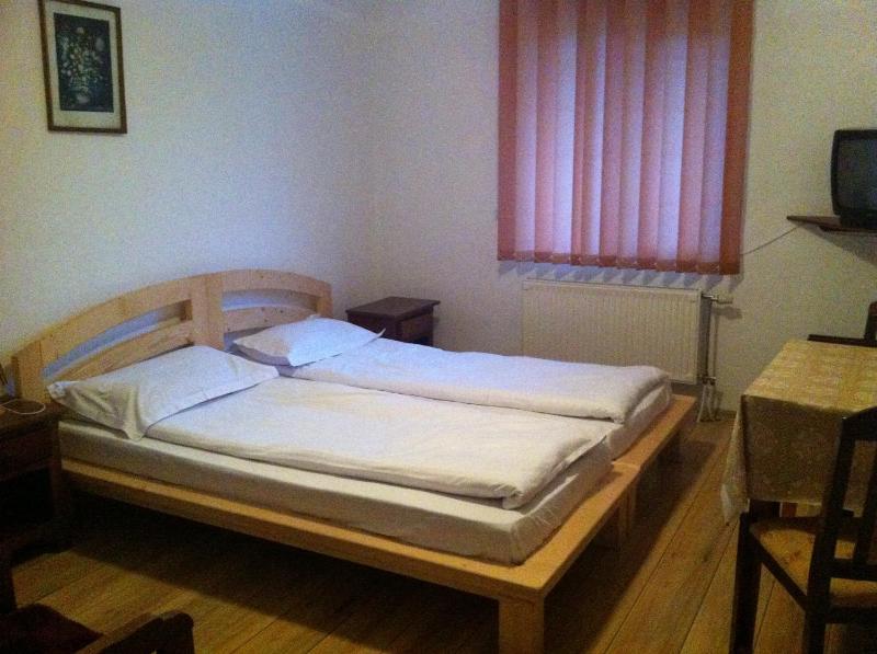 Standard Suite image 4