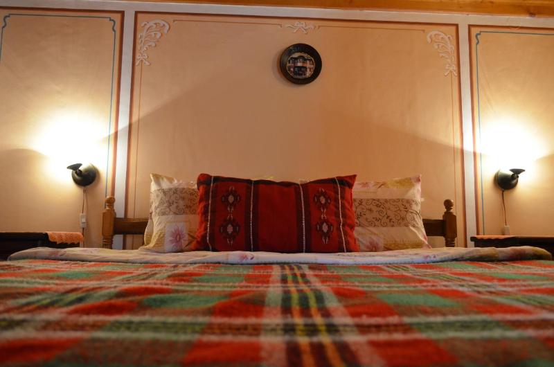 One-Bedroom Apartment image 3