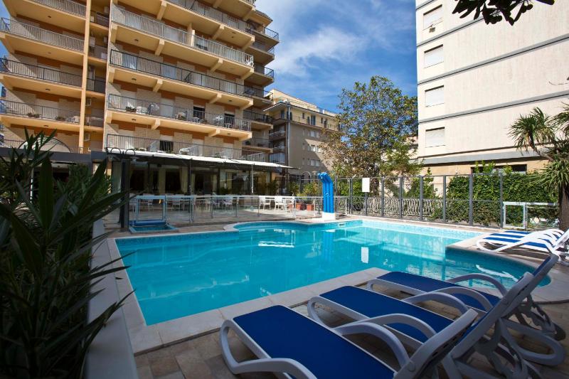 Hotel Sayonara - image 35