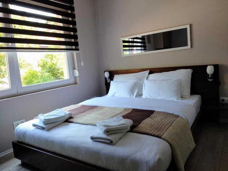 Studio Apartment image 1