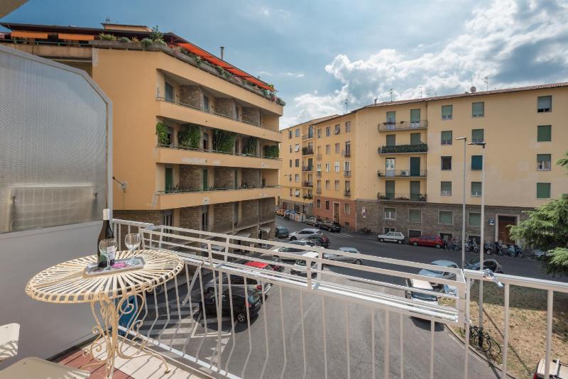 Cool Flat Alberti Lift Terraces Free Parking - image 3
