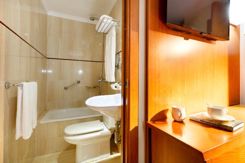 Standard Single Room image 2