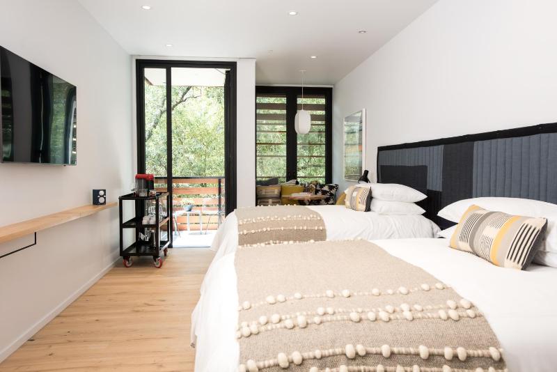 Double Room image 2