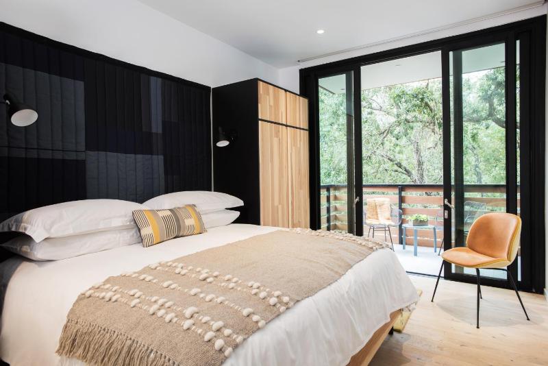 Suite image 2