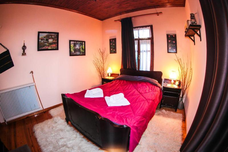 Double Room with Mountain View image 3