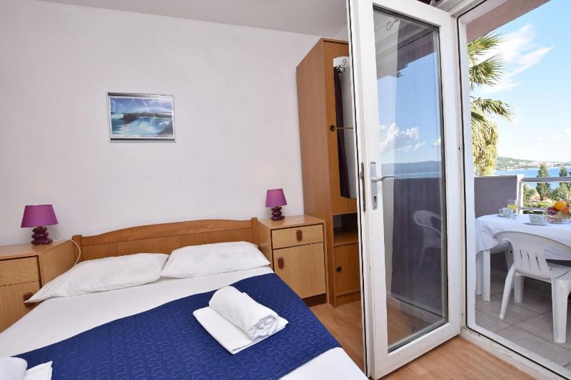 One-Bedroom apartment Standard image 4