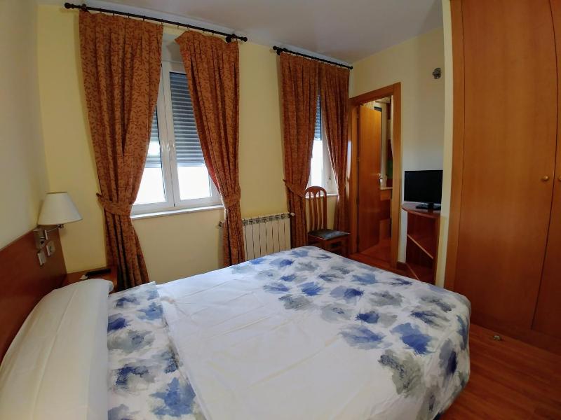 Double Room with Private Bathroom image 4