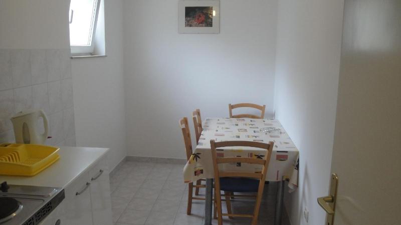 One-Bedroom Apartment image 2