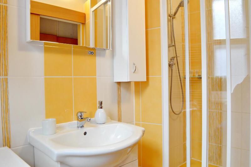 GE Apartments - image 6