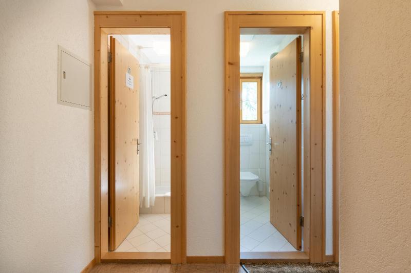 Triple Room with Shared Bathroom image 3