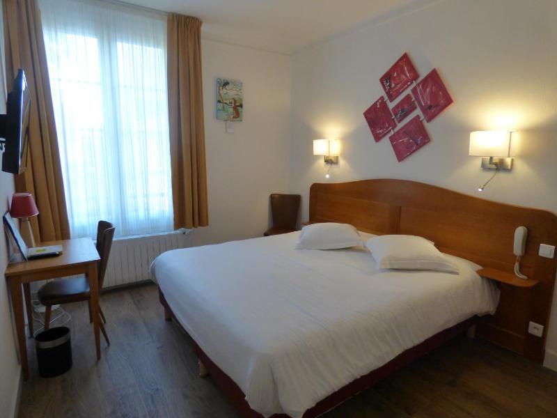Standard Double Room image 1