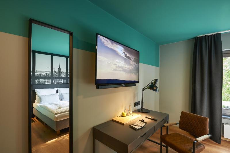 Single Room image 3