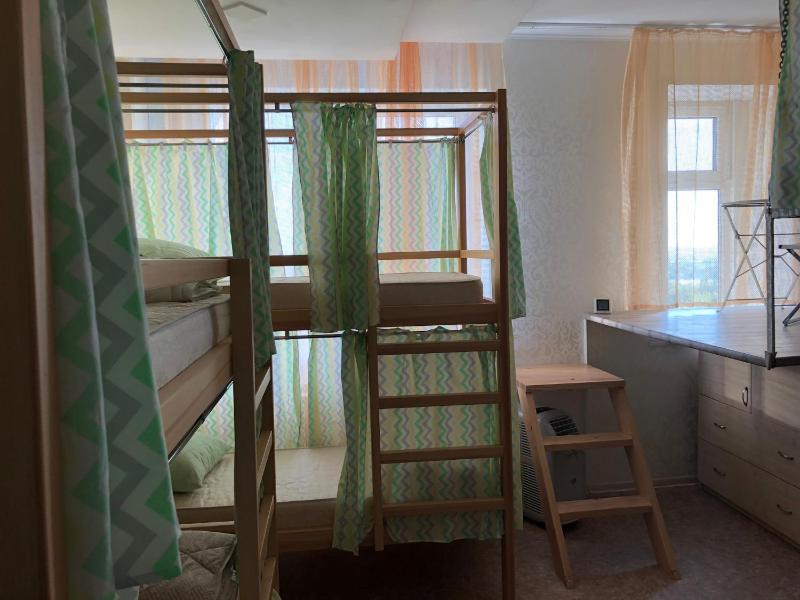Bed in 6-Bed Dormitory Room image 2