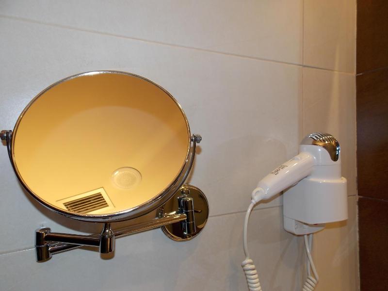 Duplex apartment for guests with reduced mobility and wheelchair users. image 3