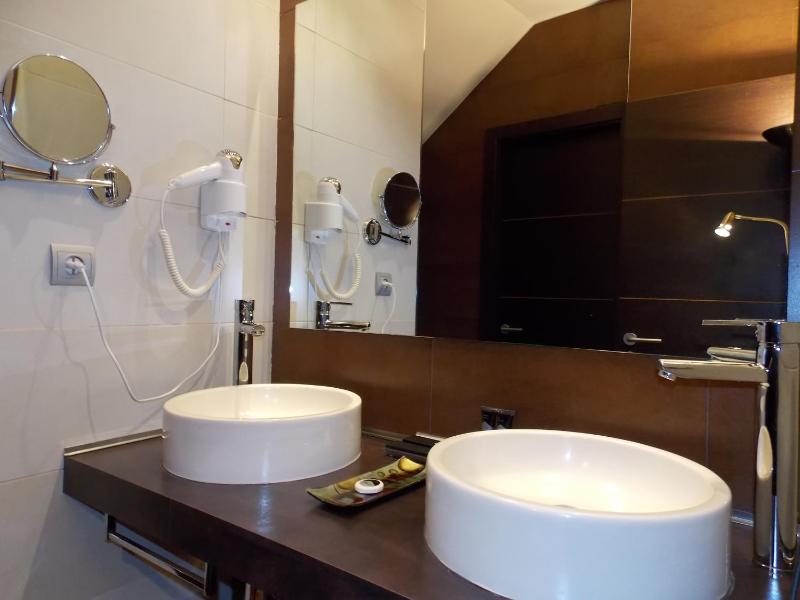 Duplex apartment for guests with reduced mobility and wheelchair users. image 2