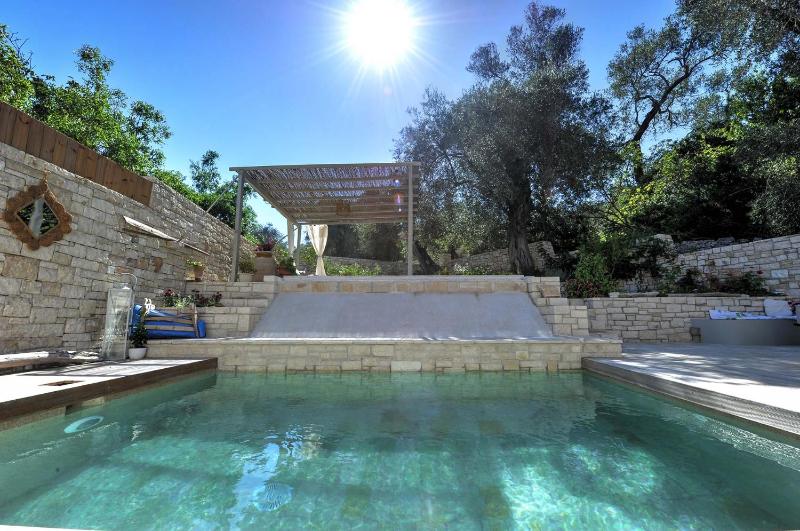 Villa image 2