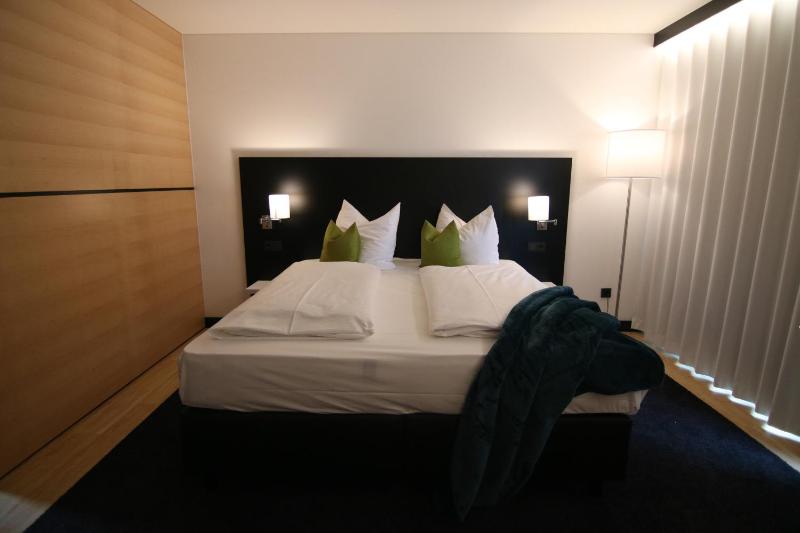 Deluxe Double Room image 2