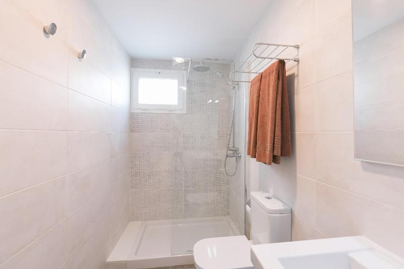 Superior One-Bedroom Apartment image 2