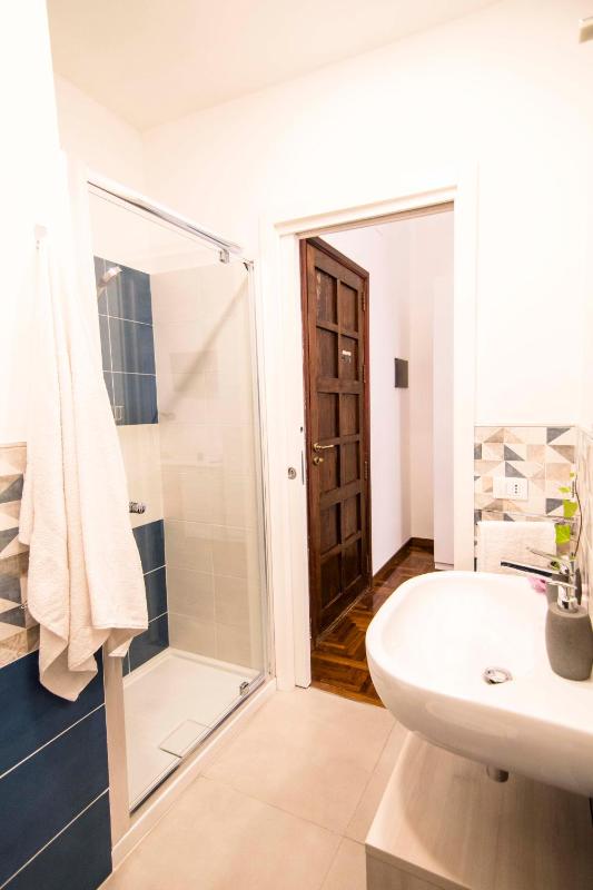 Double Room with Private Bathroom image 3
