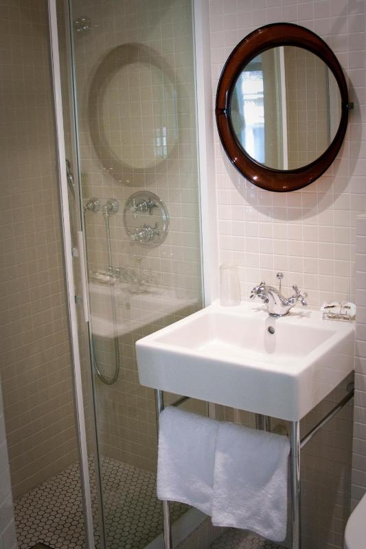 Comfort Double Room image 4