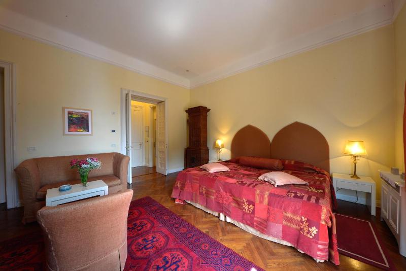 Superior Twin Room image 1