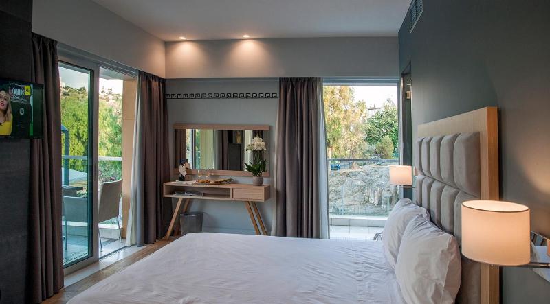 Acropolis Corner Suite with Balcony image 2