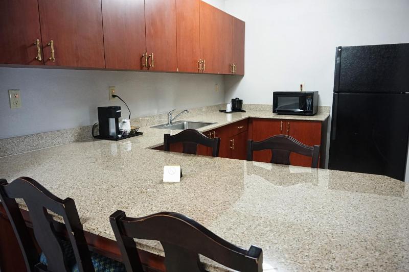 Country Inn & Suites by Radisson Tampa/Brandon FL - image 6