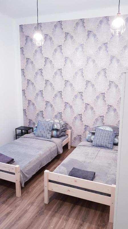 Large Twin Room image 2