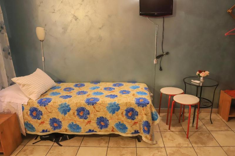 Quadruple Room with Bathroom image 2