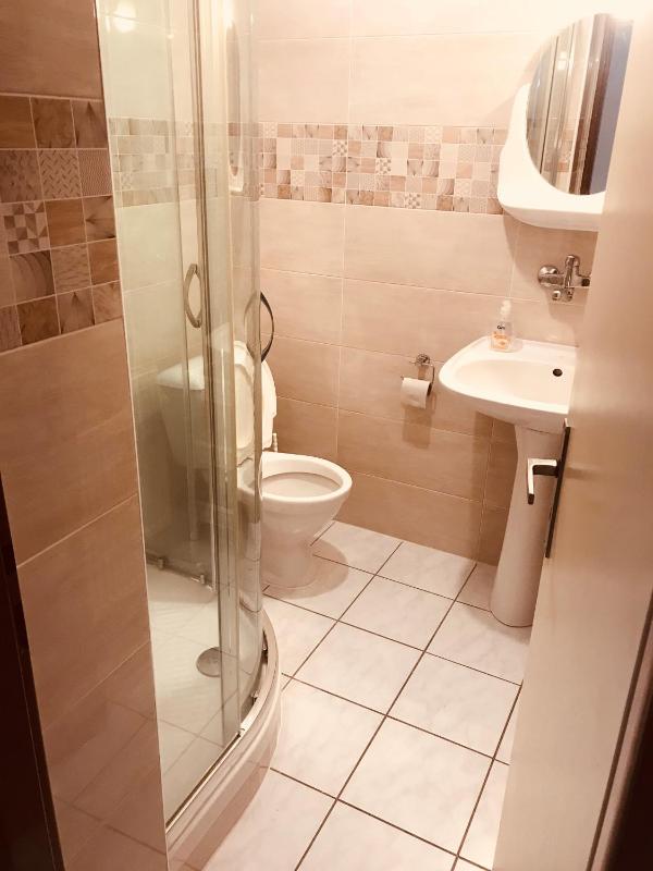 One-Bedroom Suite with Balcony image 4