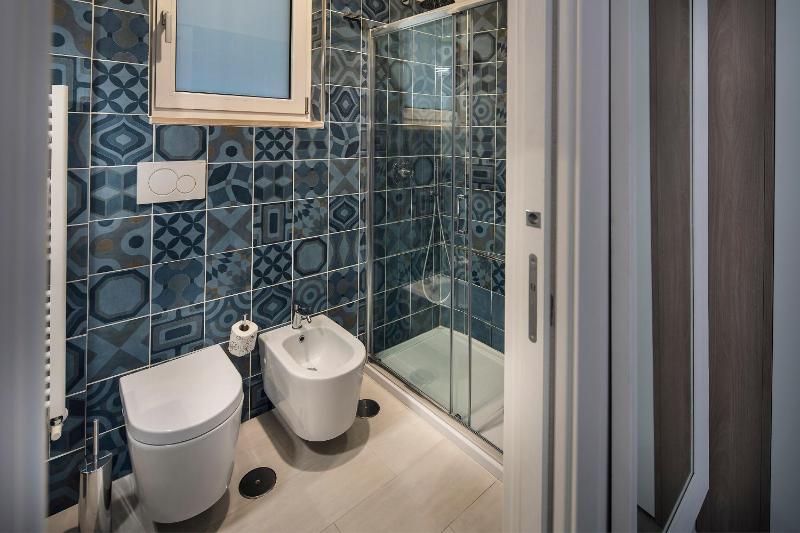 Double Room image 2