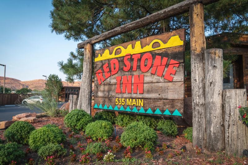 Red Stone Inn - image 24