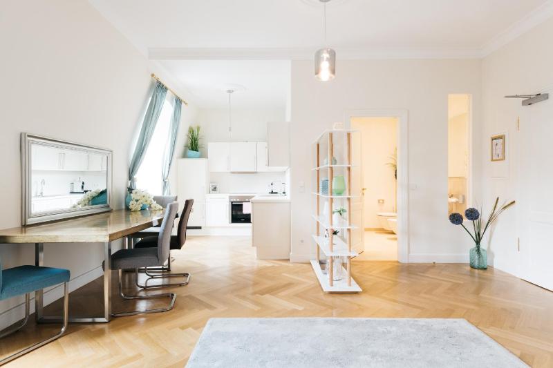 Studio Suite image 1