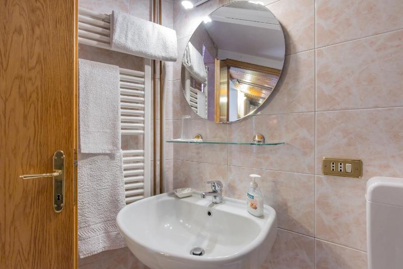 Gheller Apartment - image 8