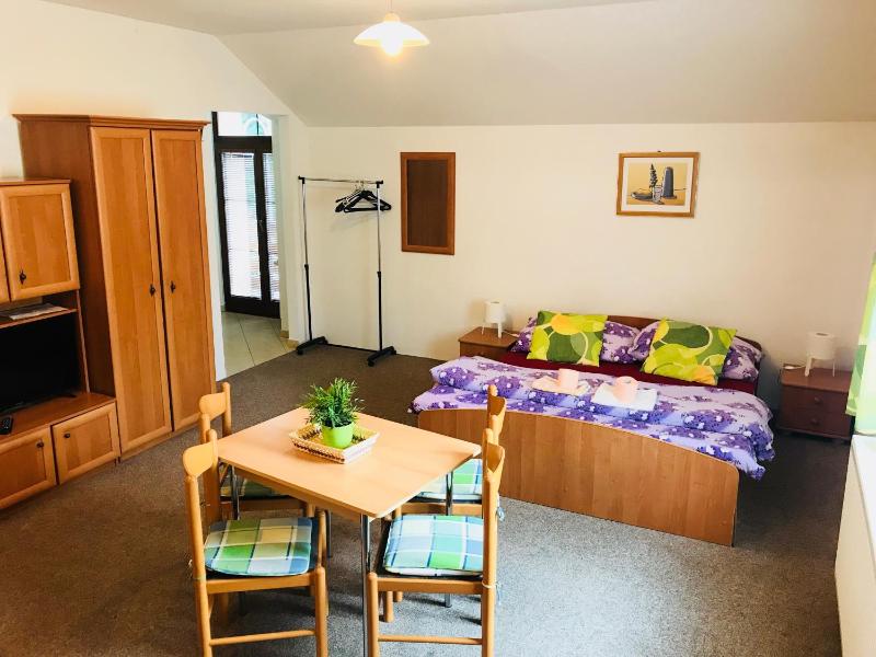 One-Bedroom Suite with Balcony image 2