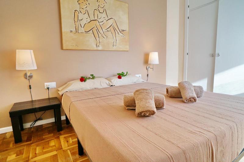 Three-Bedroom Apartment - Valencia, 463 image 1