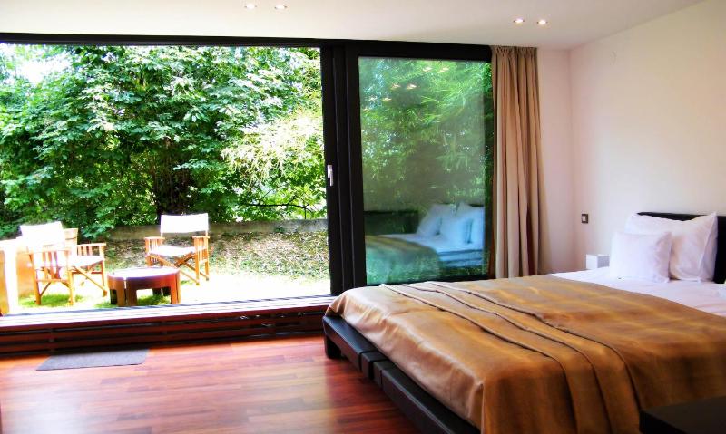 Deluxe Double Room with Terrace image 1