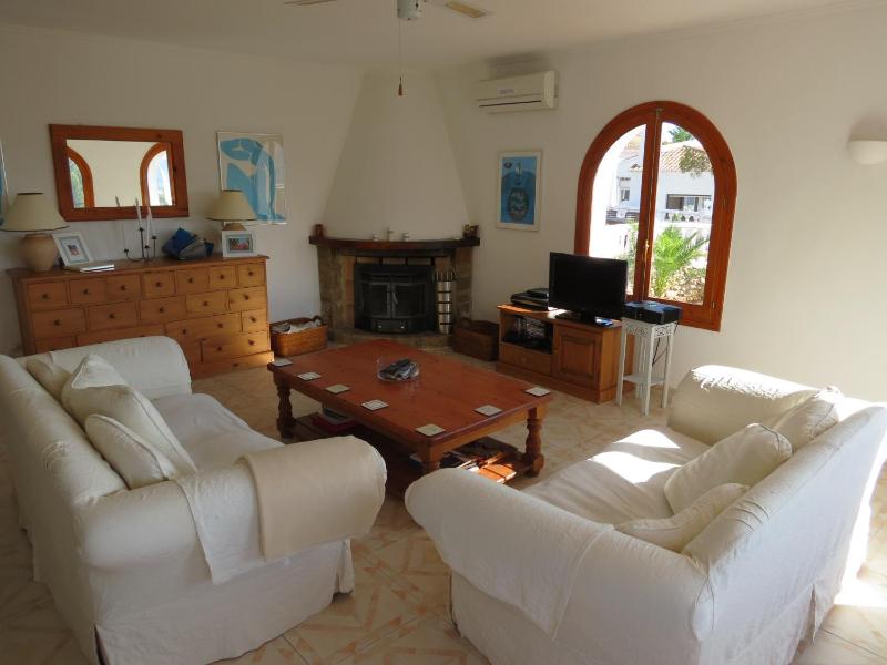 Deluxe Villa image 3
