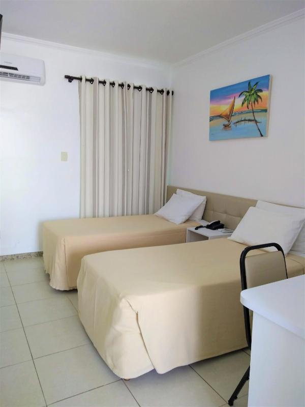 Simas Praia Hotel - image 18