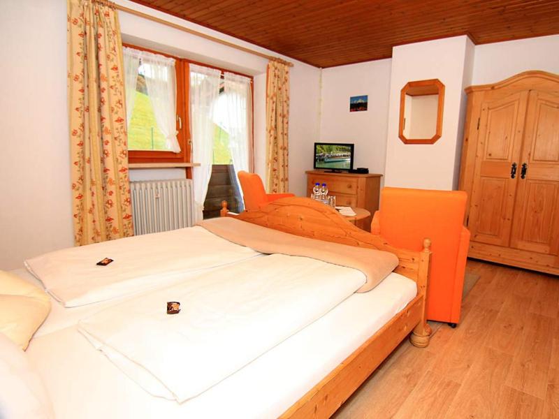 Double Room with Garden View image 1