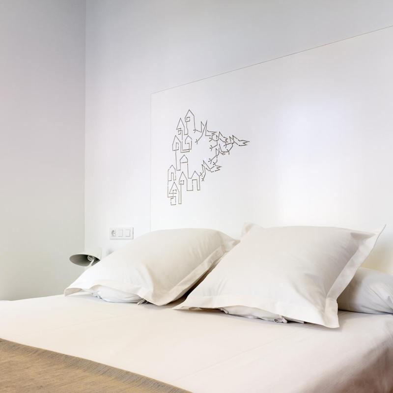 Double or Twin Room image 3