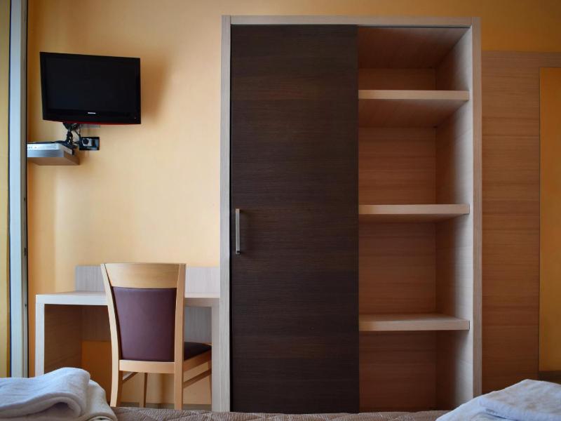 Triple Room image 3