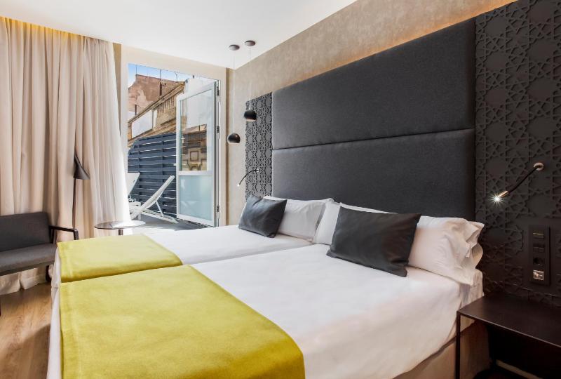 Premium Room with Terrace image 3