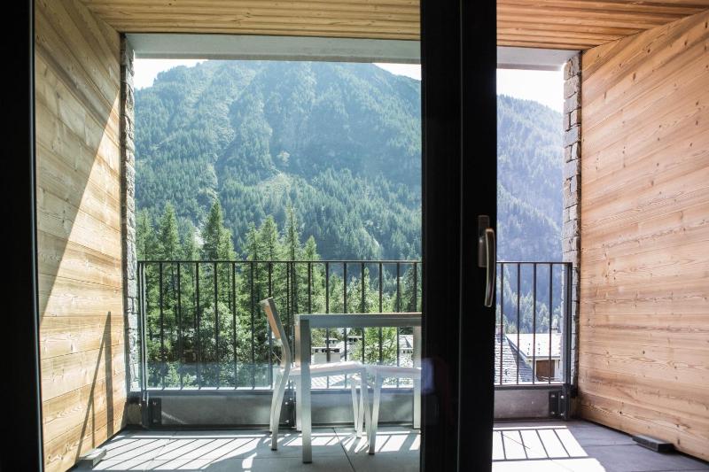Deluxe Double or Twin Room with Balcony image 2